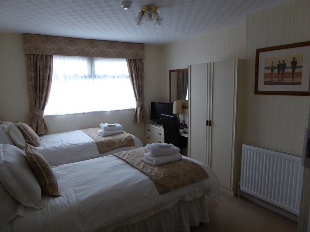 The Berwick - Over 40'S Only Blackpool Exterior photo