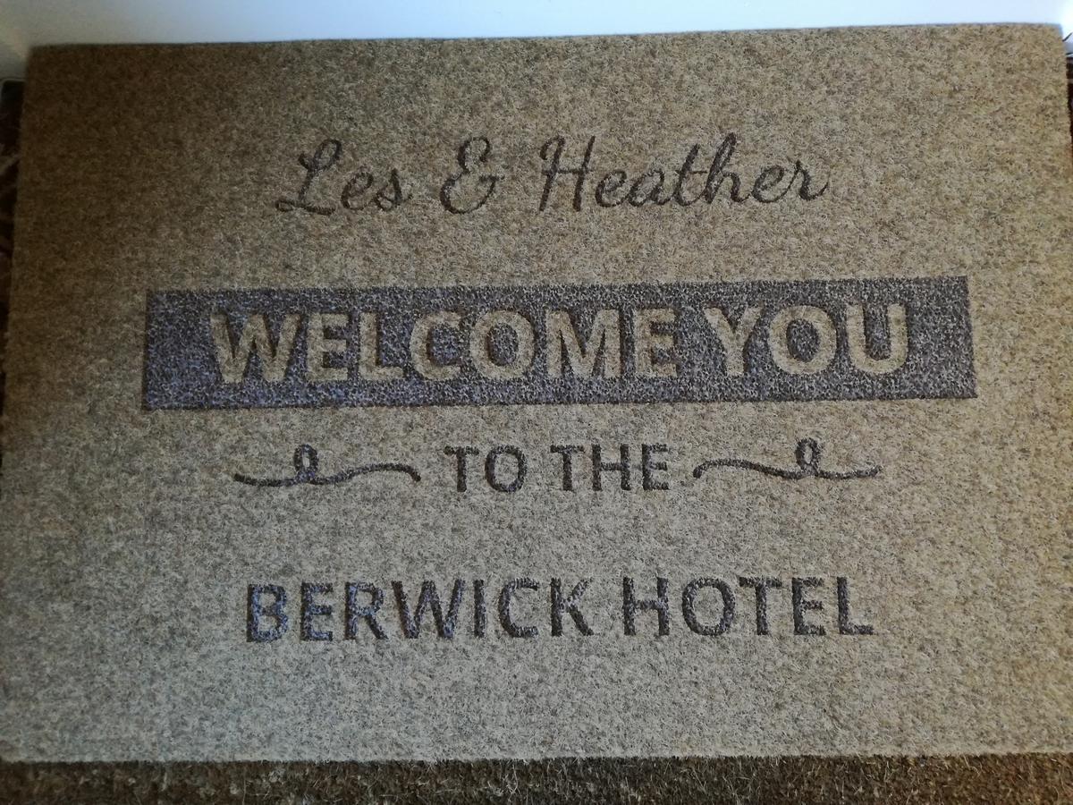 The Berwick - Over 40'S Only Blackpool Exterior photo